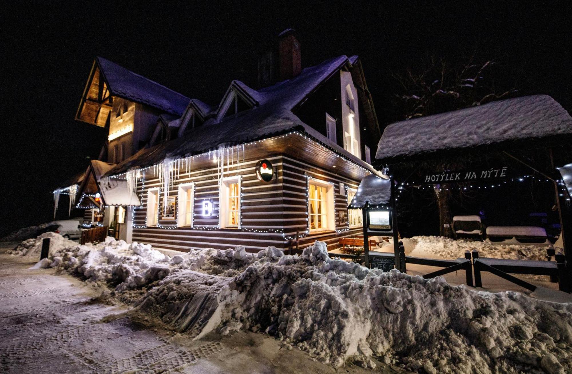 Hotel Hotylek Na Myte Harrachov Esterno foto