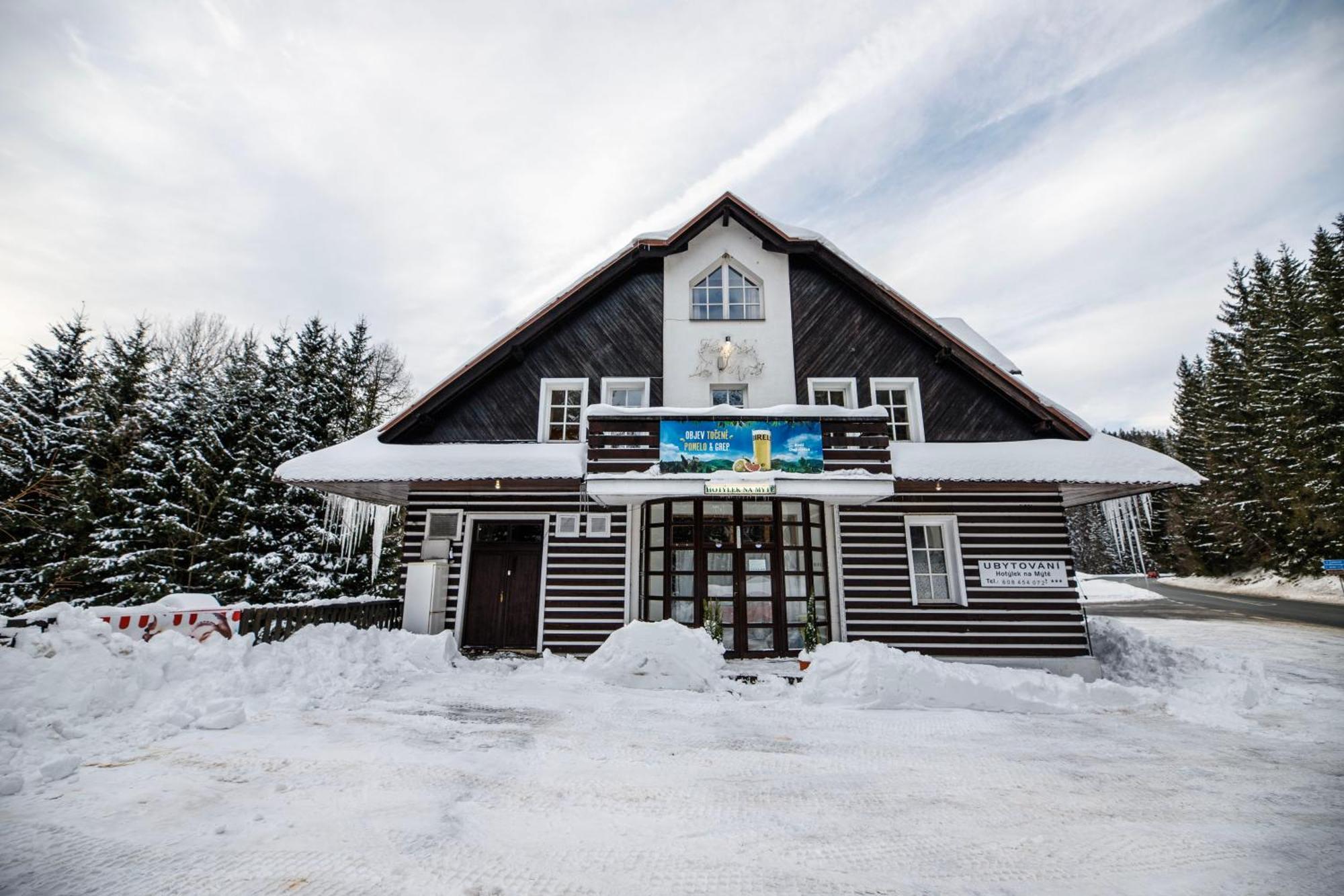 Hotel Hotylek Na Myte Harrachov Esterno foto