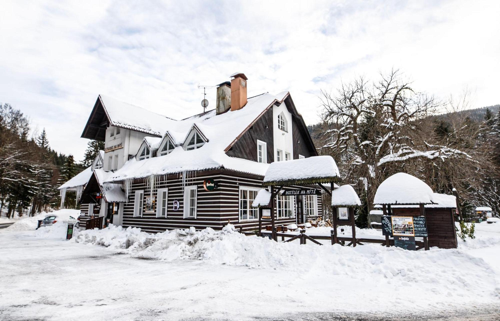 Hotel Hotylek Na Myte Harrachov Esterno foto